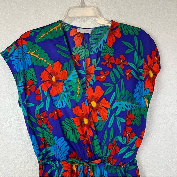 Dress Forum Satin Feel Blue Red Tropical Print Split Leg Ties Jumpsuit Small - Picture 7 of 15